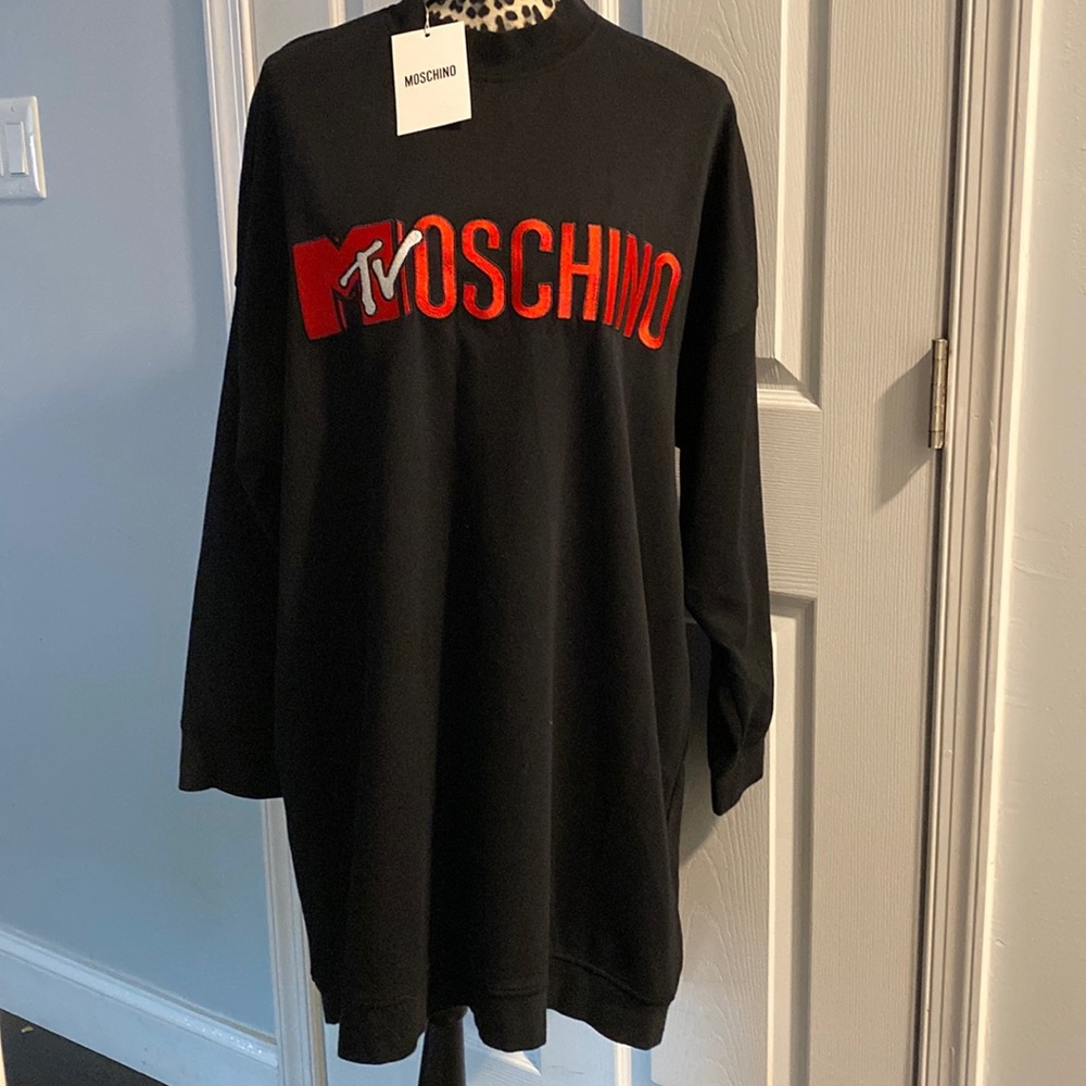 MOSCHINO [tv] H&M Black/Red Oversized Mid-length Short Casual Dress